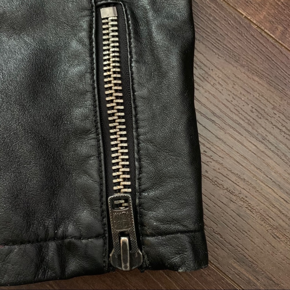 Women’s Motorcycle Jacket - Picture 13 of 16